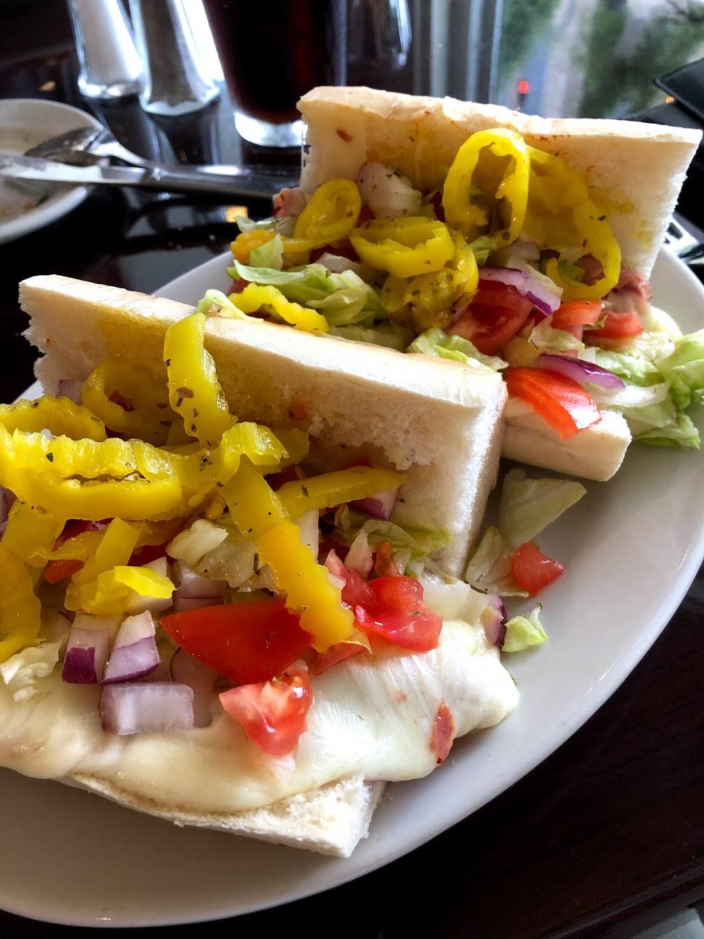 Nonnis Corner Trattoria | cafe | 251 S Broad St, Grove City, PA 16127, USA | 7242644337 OR +1 724-264-4337