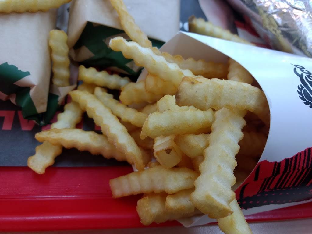 Del Taco | meal takeaway | 3705 S Robertson Blvd, Culver City, CA 90232, USA | 3108398897 OR +1 310-839-8897