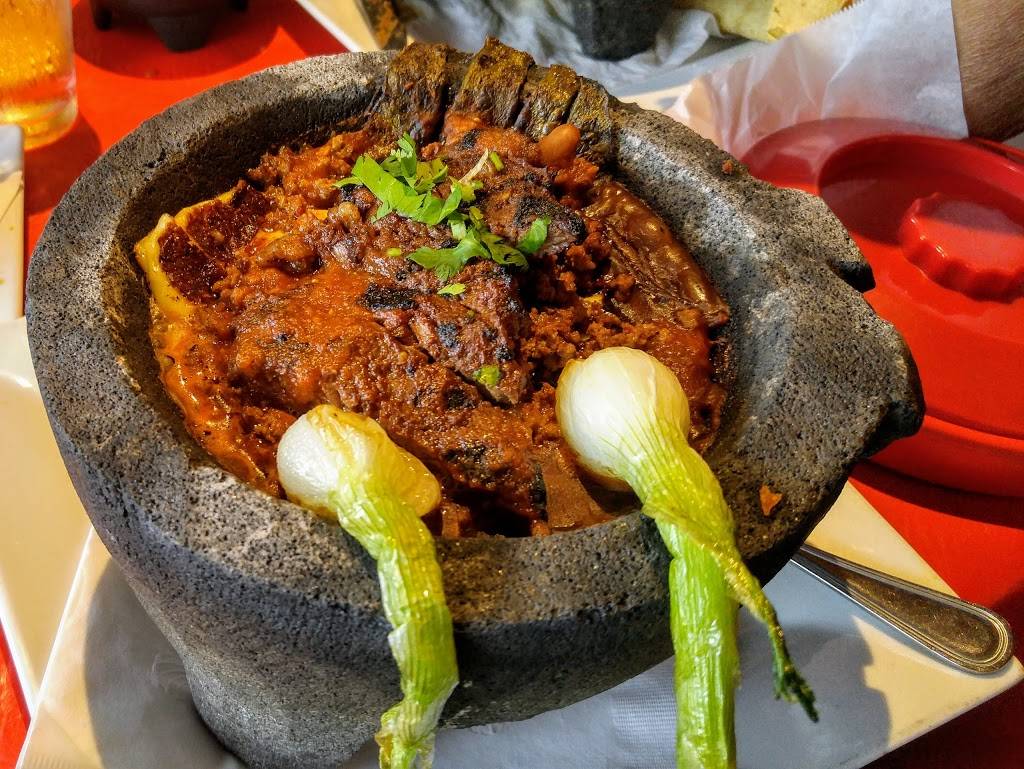 La Casa De Isaac & Moishe | restaurant | 2014 1st St, Highland Park, IL 60035, USA | 8474337400 OR +1 847-433-7400