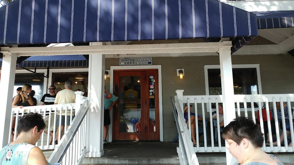 Donut Hole Bakery and Cafe | bakery | 635 Harbor Blvd, Destin, FL 32541, USA | 8508378824 OR +1 850-837-8824