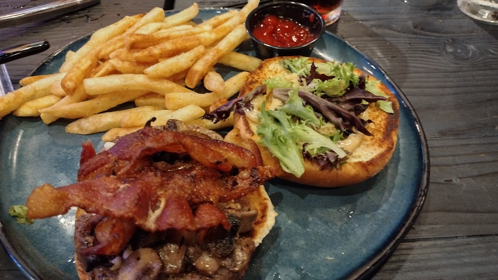 Muze Gastropub | restaurant | 1384 Hird Ave, Lakewood, OH 44107, USA | 2168014286 OR +1 216-801-4286