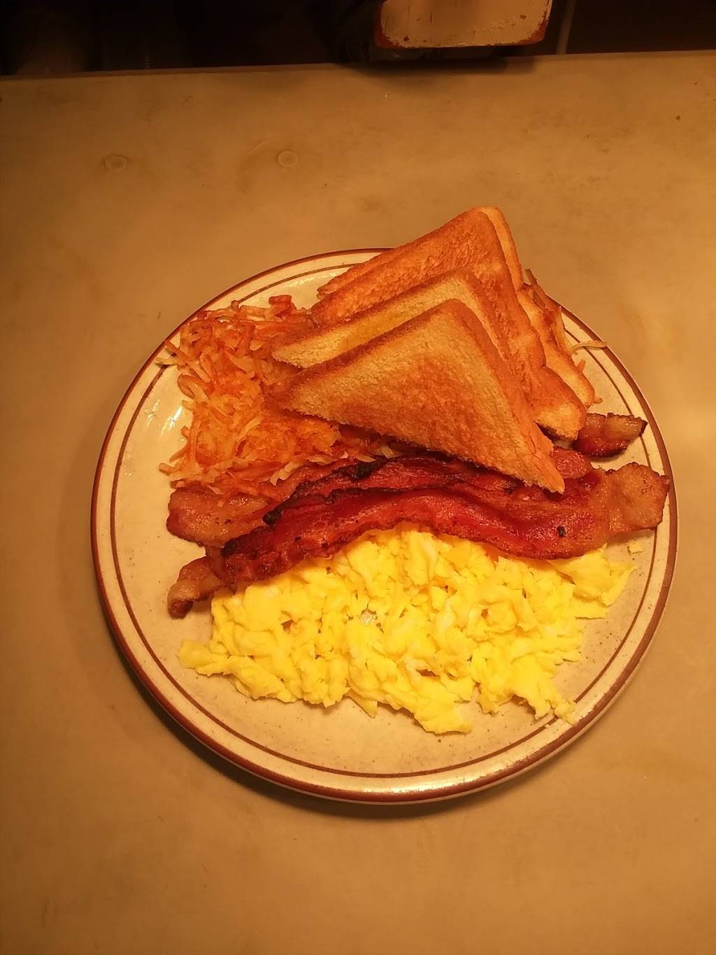 Redbarn Cafe | restaurant | 1310 Hillcrest Dr N, Sulphur Springs, TX 75482, USA | 9038853332 OR +1 903-885-3332