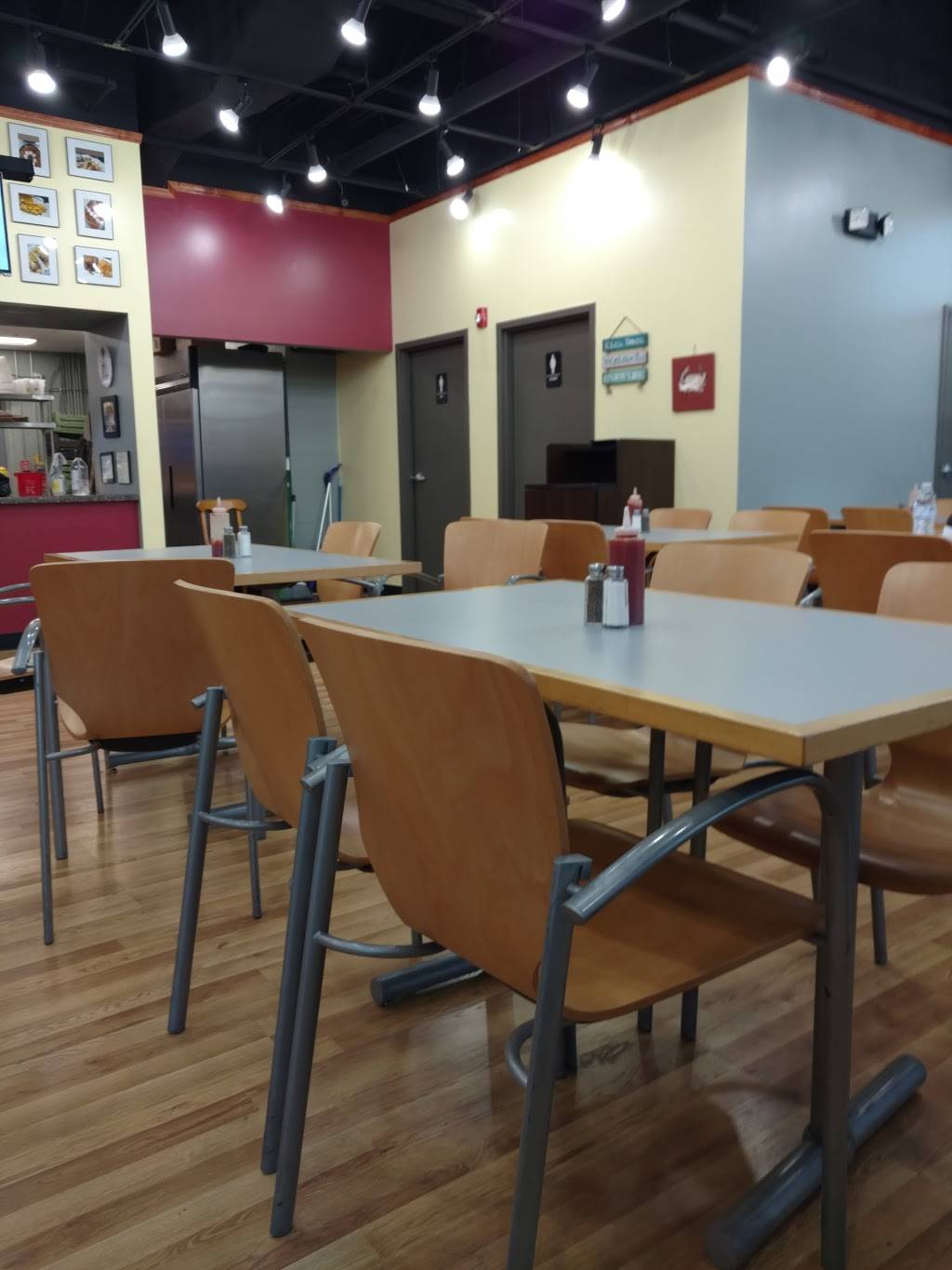 Skrimp Shack | restaurant | 71 N Mallory St, Hampton, VA 23663, USA | 7573238369 OR +1 757-323-8369