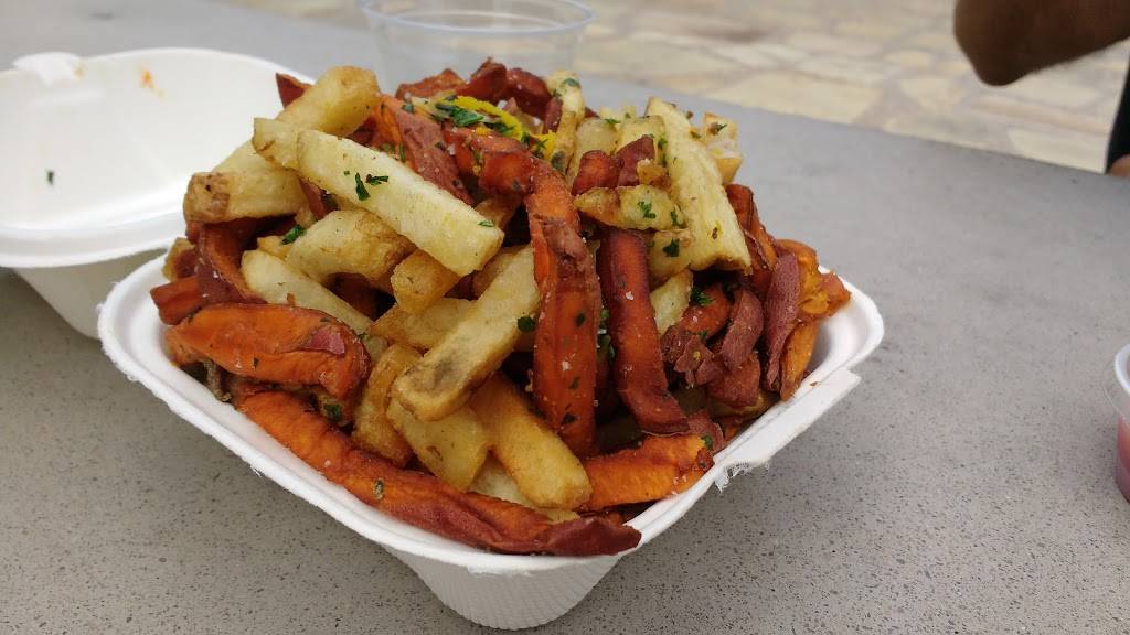 Green Acre Campus Pointe | restaurant | 10300 Campus Point Dr, San Diego, CA 92121, USA | 8584509907 OR +1 858-450-9907