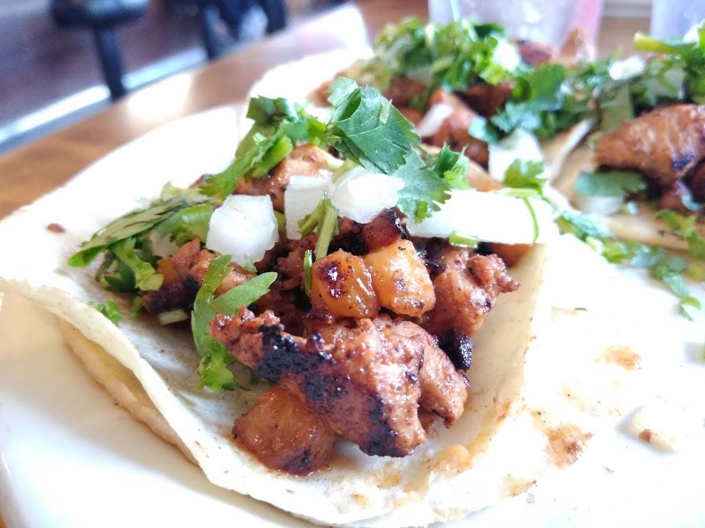 Ponchos Family Mexican Restaurant | restaurant | 5201 W Mississippi Ave, Lakewood, CO 80226, USA | 3033799272 OR +1 303-379-9272