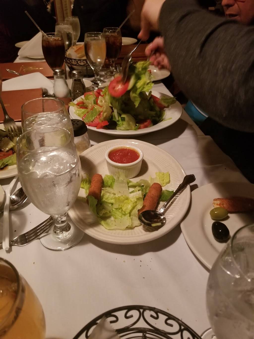 Cara Mia | restaurant | 22020 Hillside Avenue, Queens Village, NY 11427, USA | 7187409118 OR +1 718-740-9118