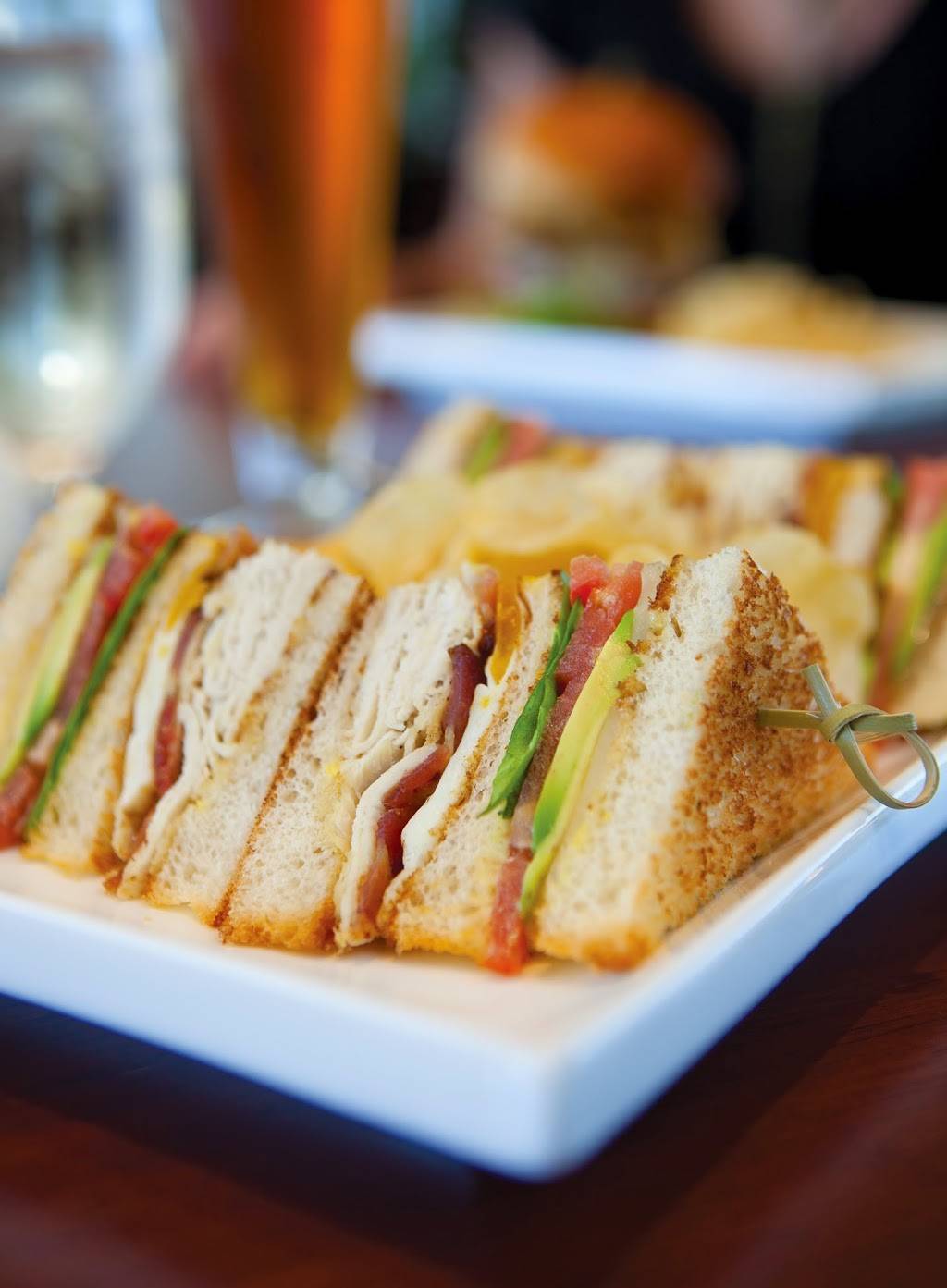 The Clubhouse Grille | restaurant | 14224 Bonnet Creek Resort Ln, Orlando, FL 32821, USA | 4075975480 OR +1 407-597-5480