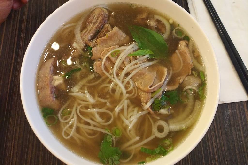 Pho Now | restaurant | 2561 St Clair Ave W #6, Toronto, ON M6N 4Z5, Canada | 4167608882 OR +1 416-760-8882