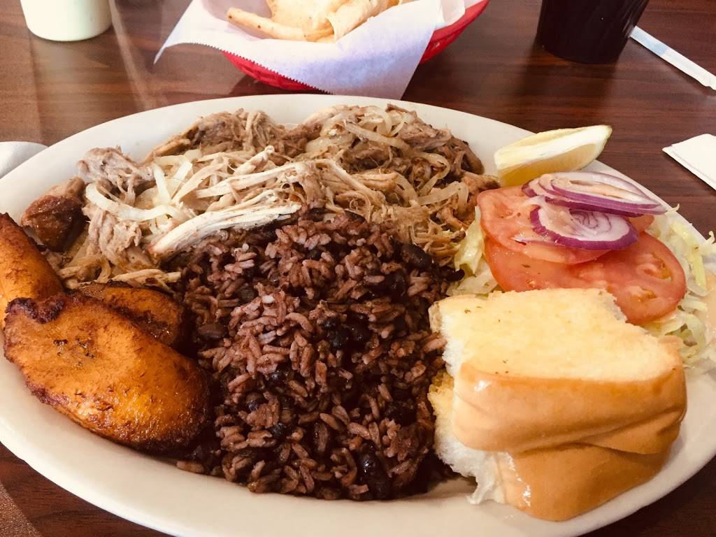 El Jarocho | restaurant | 13609 N Interstate Hwy 35, Austin, TX 78753, USA | 5123835001 OR +1 512-383-5001