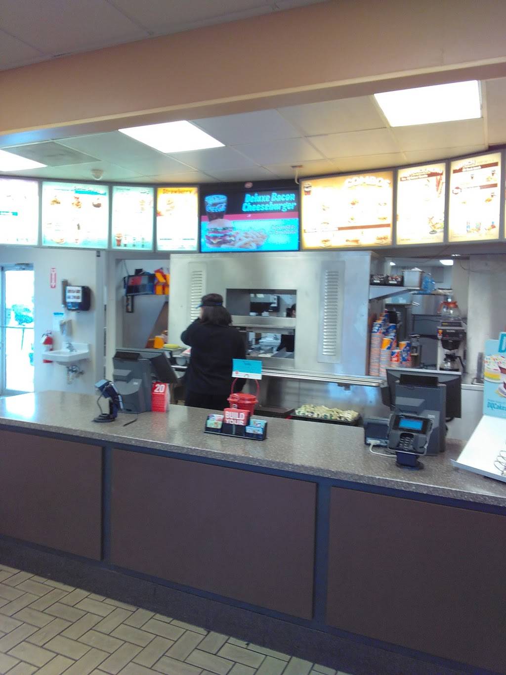 Dairy Queen Grill & Chill | restaurant | 2208 Goldsmith Ln, Louisville, KY 40218, USA | 5024514052 OR +1 502-451-4052