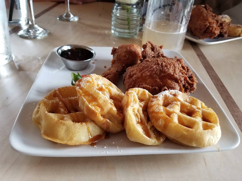 Taste Bar + Kitchen | restaurant | 3015 Bagby St, Houston, TX 77006, USA | 8325381451 OR +1 832-538-1451