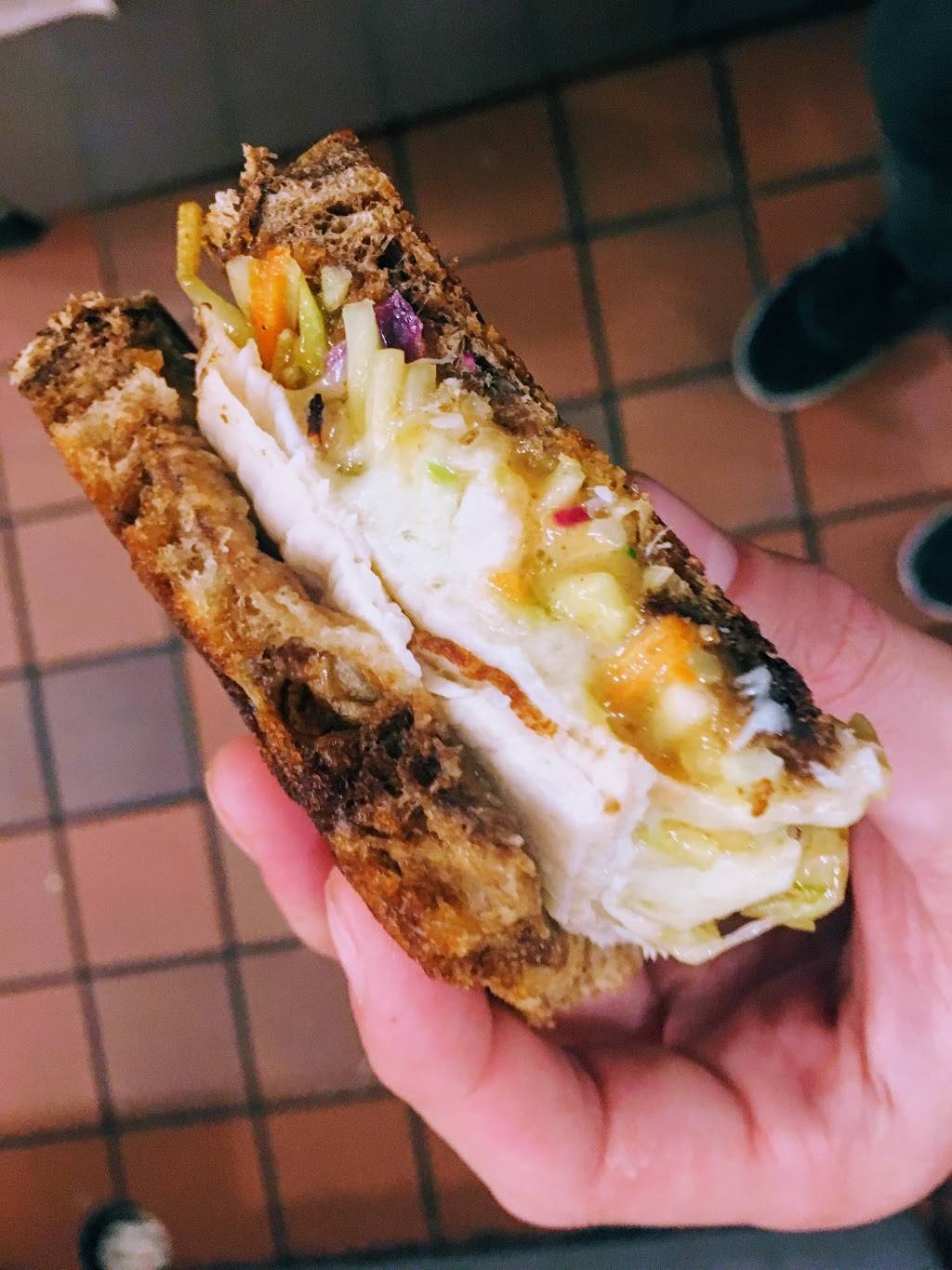 Aroma Cafe | cafe | 118 N Neil St, Champaign, IL 61820, USA | 2173563200 OR +1 217-356-3200