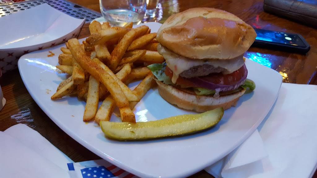 Mt. Lookout Tavern | restaurant | 3209 Linwood Ave, Cincinnati, OH 45226, USA | 5138719633 OR +1 513-871-9633