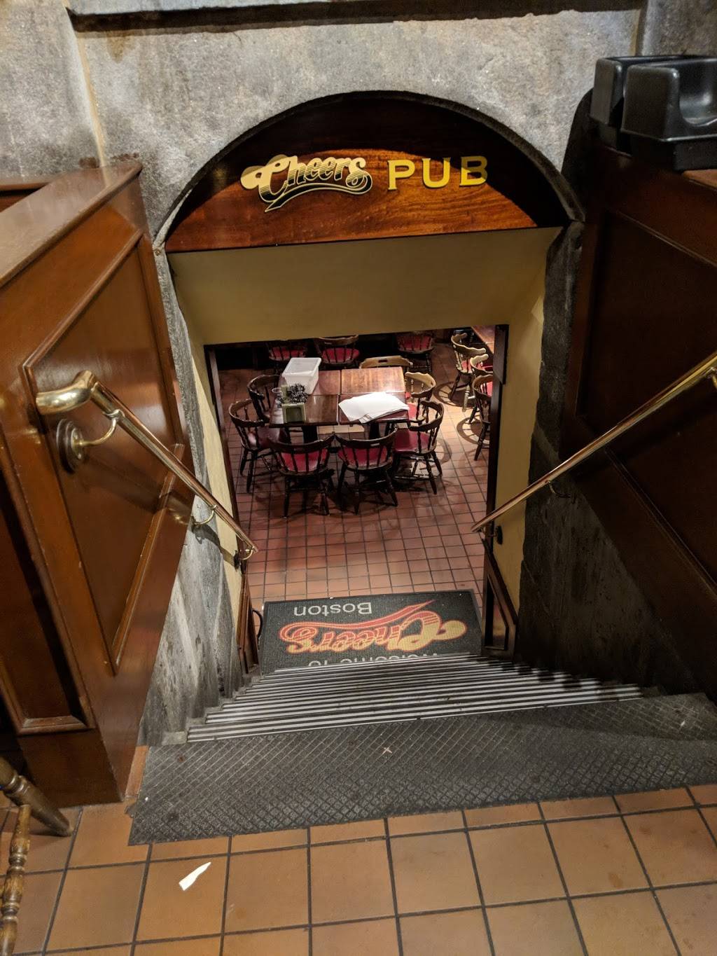 Cheers - Faneuil Hall | cafe | Quincy Market, 1 Faneuil Hall Market Place, South Boston, MA 02109, USA | 6172270150 OR +1 617-227-0150