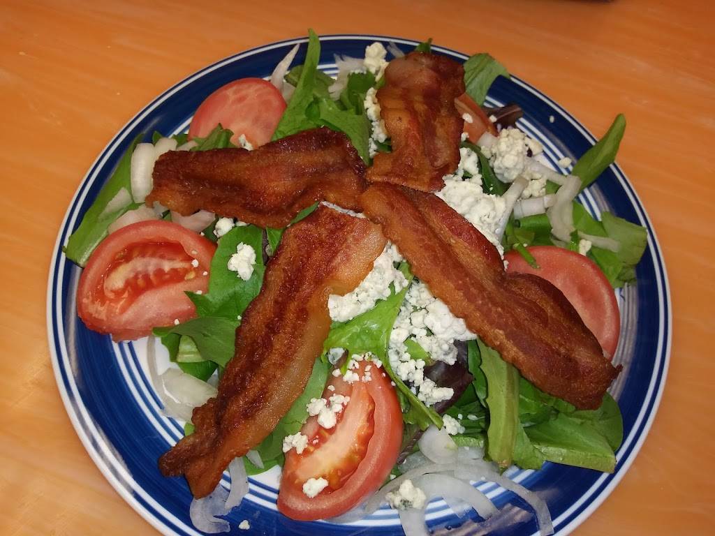 Hollywood Roadhouse | restaurant | 41480 US-45, Antioch, IL 60002, USA | 2247889919 OR +1 224-788-9919