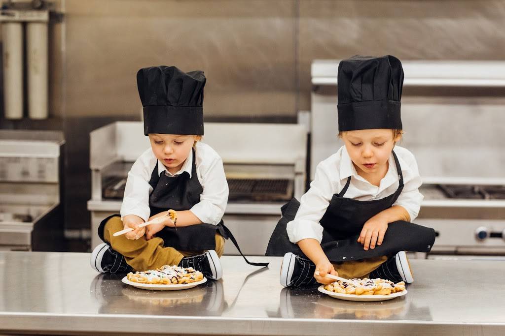 CornDog with No Name | restaurant | 10220 Technology Blvd E #102, Dallas, TX 75220, USA | 2148103052 OR +1 214-810-3052