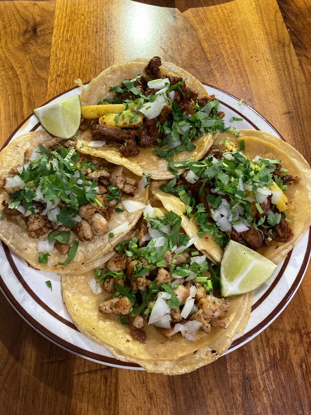 Tacos Velazquez | restaurant | 1729 N Cicero Ave, Chicago, IL 60639, USA | 7734417376 OR +1 773-441-7376