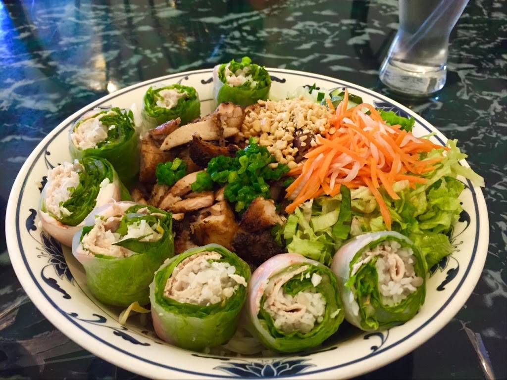 Viet House | restaurant | 11216 Lee Hwy, Fairfax, VA 22030, USA | 7039340923 OR +1 703-934-0923