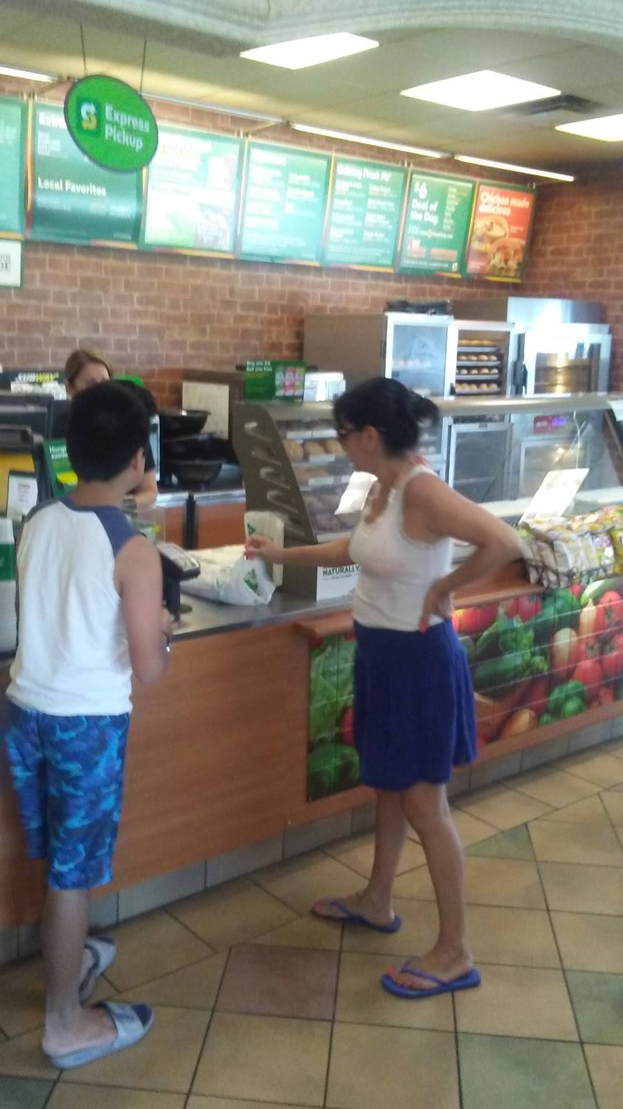 Subway Restaurants | restaurant | 7461 Manatee Ave W, Bradenton, FL 34209, USA | 9417948332 OR +1 941-794-8332