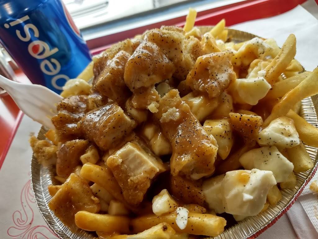 Petit Poulet | meal delivery | 4141 Rue Foster, Waterloo, QC J0E 2N0, Canada | 4505393939 OR +1 450-539-3939