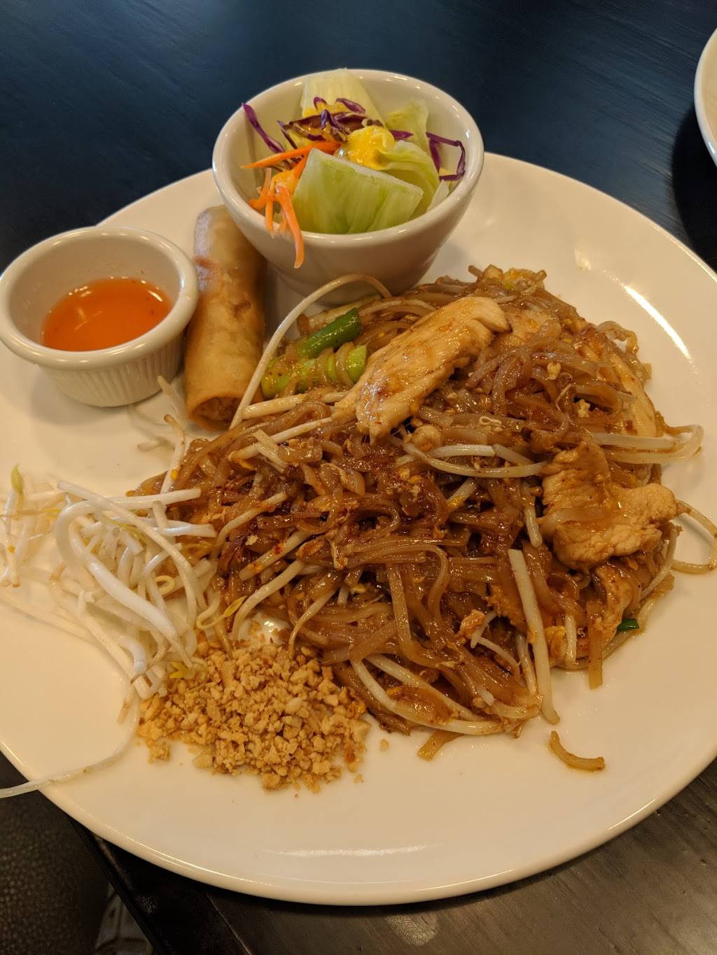 Thai Basil | restaurant | 814 E Main St, Brownsburg, IN 46112, USA | 3172867545 OR +1 317-286-7545