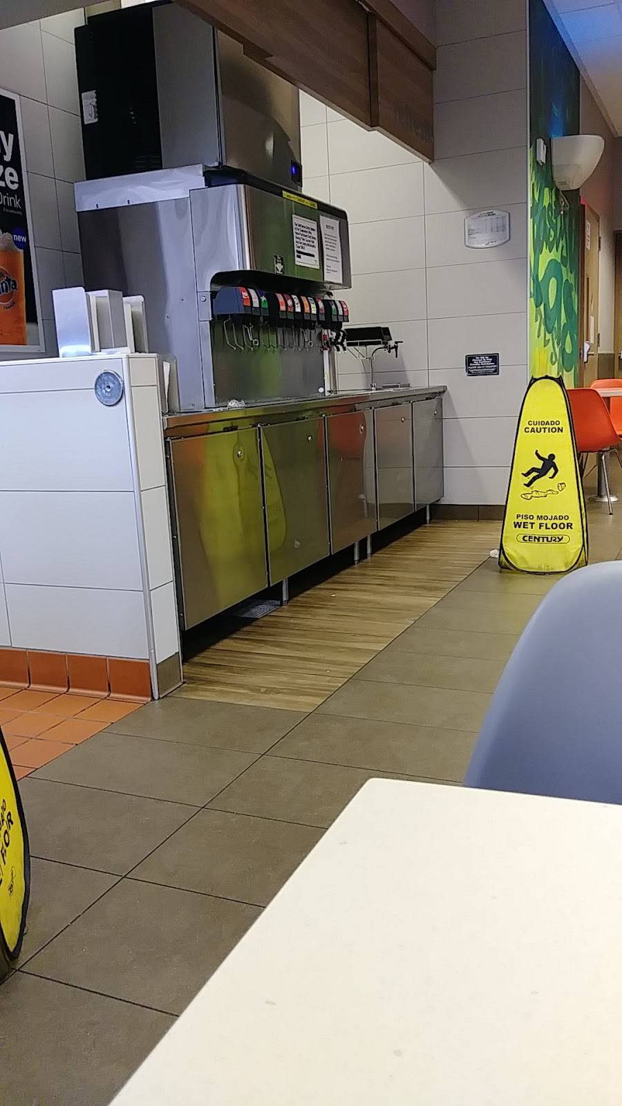 McDonalds | cafe | 1800 N Perris Blvd, Perris, CA 92571, USA | 9516572147 OR +1 951-657-2147