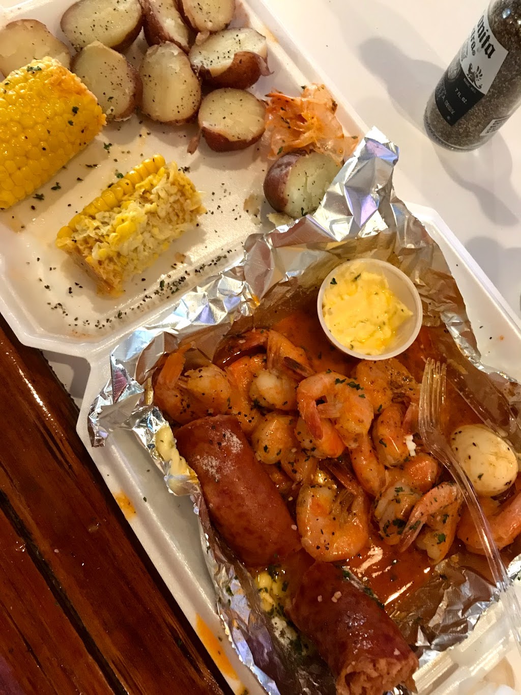 Donteas Seafood & BBQ | restaurant | 1423 34th Ave, Meridian, MS 39301, USA | 6012270616 OR +1 601-227-0616