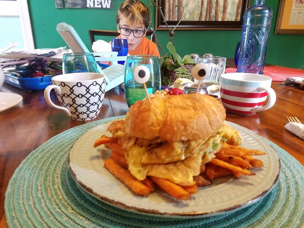 Captains House | restaurant | 6004 Miller Ave, Gary, IN 46403, USA | 2192392639 OR +1 219-239-2639