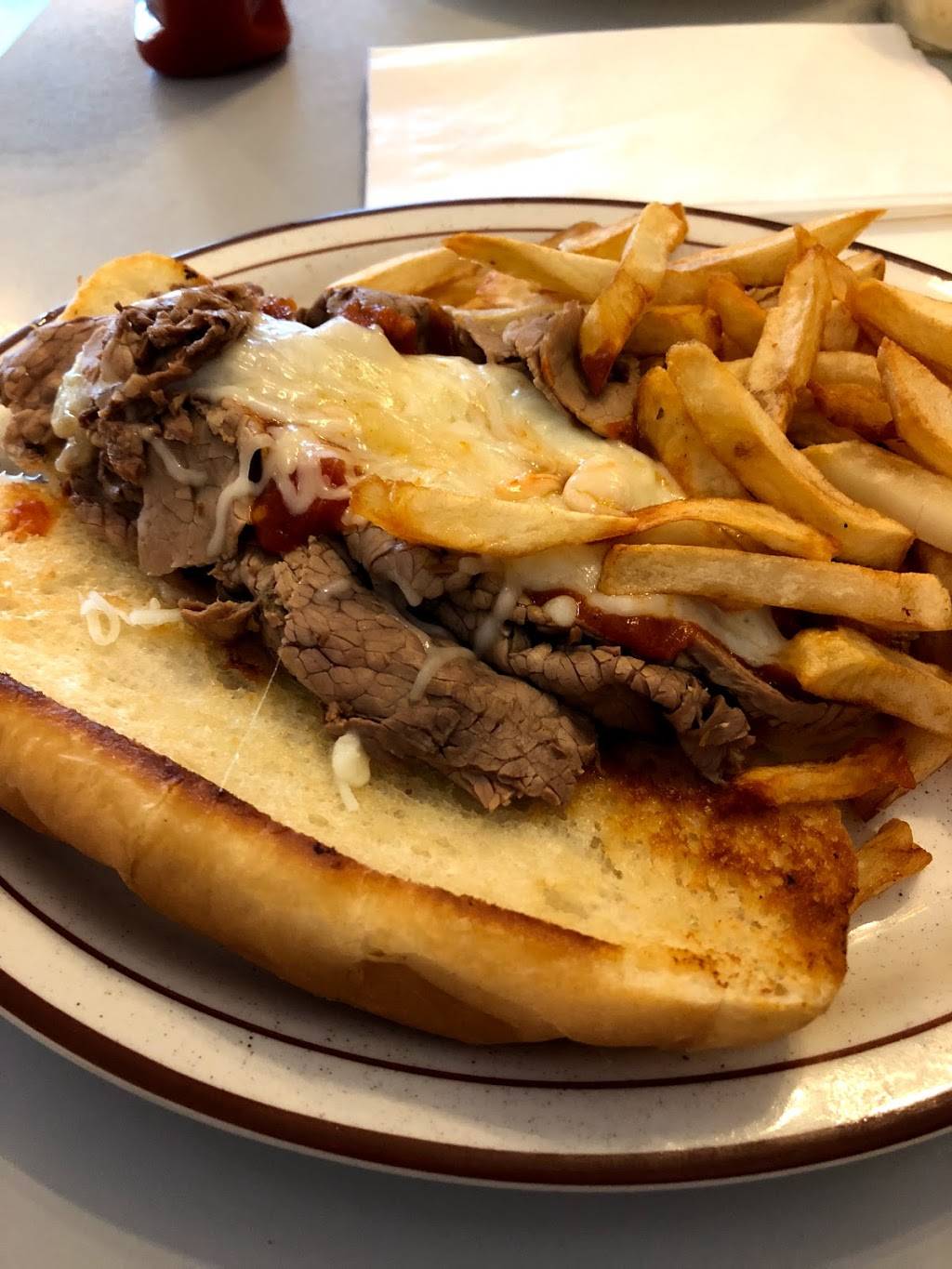 Parkway Family Restaurant | restaurant | 1400 E 13th Ave, Mendota, IL 61342, USA | 8155396837 OR +1 815-539-6837