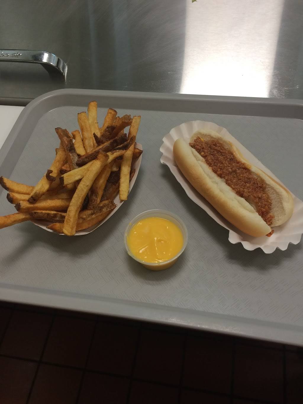 Daves Famous T & L Hot Dogs | restaurant | 9413 Mall Rd, Morgantown, WV 26501, USA | 3049836106 OR +1 304-983-6106