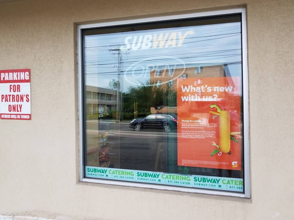 Subway | restaurant | 2411 Whitney Ave, Hamden, CT 06518, USA | 2032817929 OR +1 203-281-7929