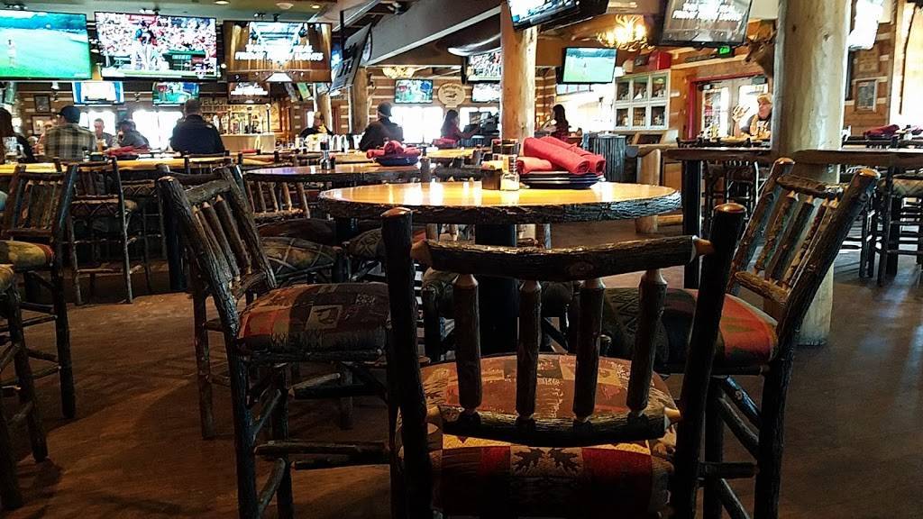 Twin Peaks | restaurant | 299 E Flatiron Crossing Dr, Broomfield, CO 80021, USA | 3034693825 OR +1 303-469-3825