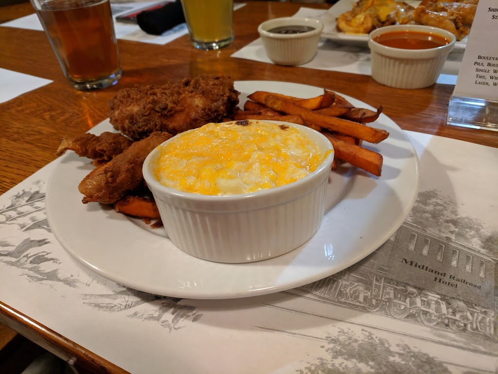 The Sample Room Tavern | restaurant | 414 26th St, Wilson, KS 67490, USA | 7856582284 OR +1 785-658-2284