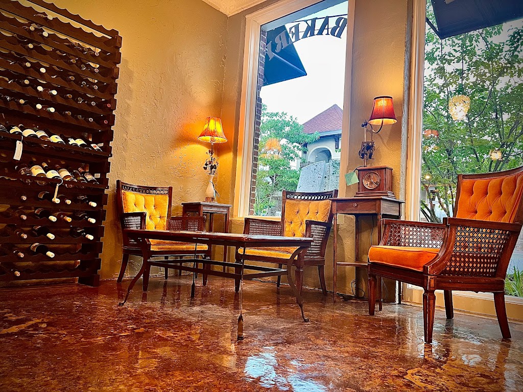 Carriage House Sundries | restaurant | 7 S Main St, Burnsville, NC 28714, USA | 8286787071 OR +1 828-678-7071