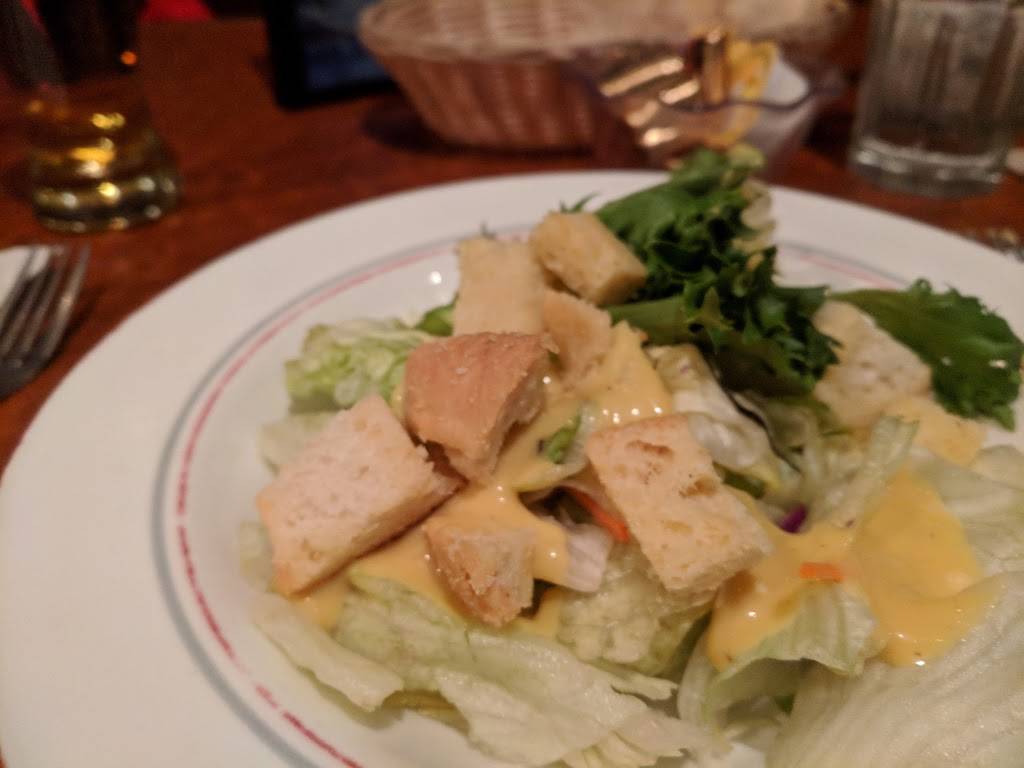 Village Supper Club | restaurant | 1725 S Shore Dr, Delavan, WI 53115, USA | 2627286360 OR +1 262-728-6360