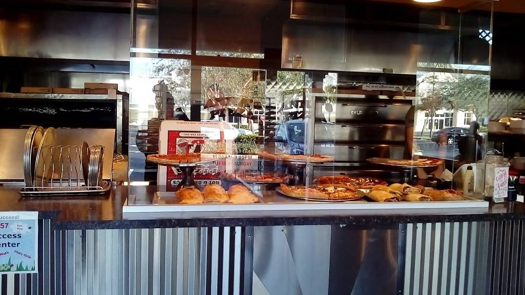 Annas Pizza | restaurant | 2281 SW Martin Hwy, Palm City, FL 34990, USA | 7722210061 OR +1 772-221-0061