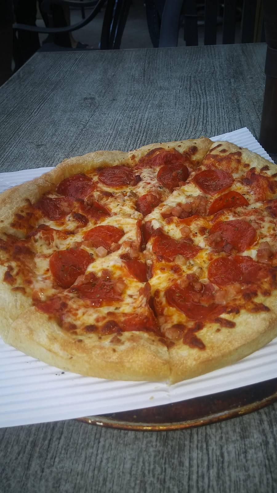 Jerzees Sports Grille | restaurant | 2531 Fulton Dr NW, Canton, OH 44718, USA | 3304569977 OR +1 330-456-9977