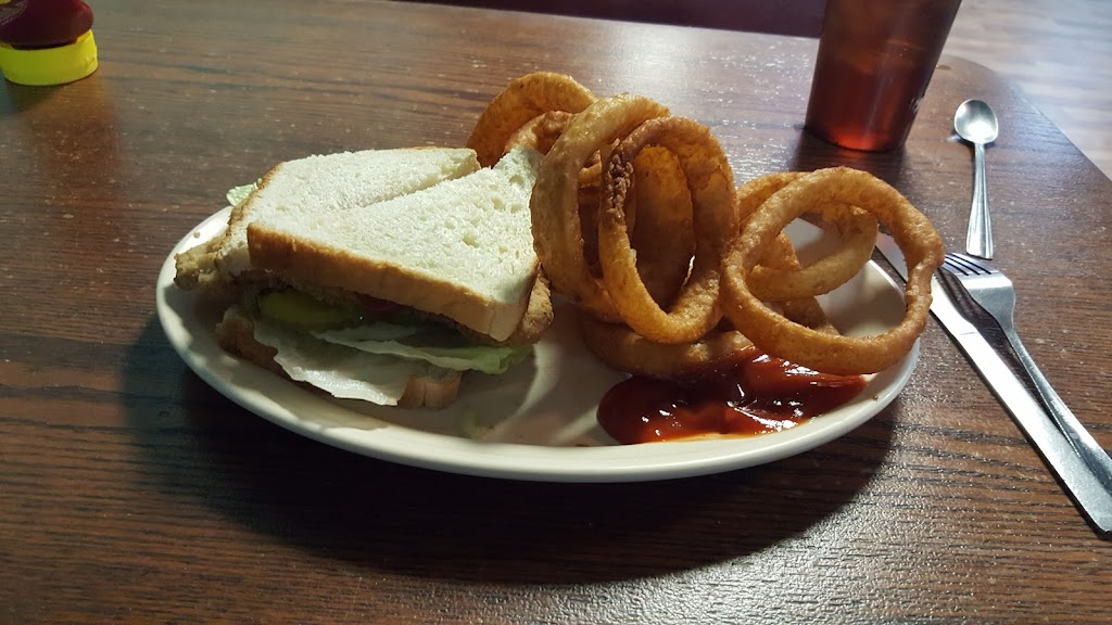 Pops Diner | restaurant | 115 N Walnut St, Peabody, KS 66866, USA | 6209832307 OR +1 620-983-2307