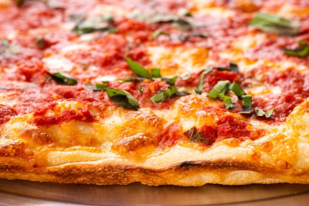 Bonomo’s Pizzeria | restaurant | 526 Broadway, Massapequa, NY 11758, USA | 5168099008 OR +1 516-809-9008