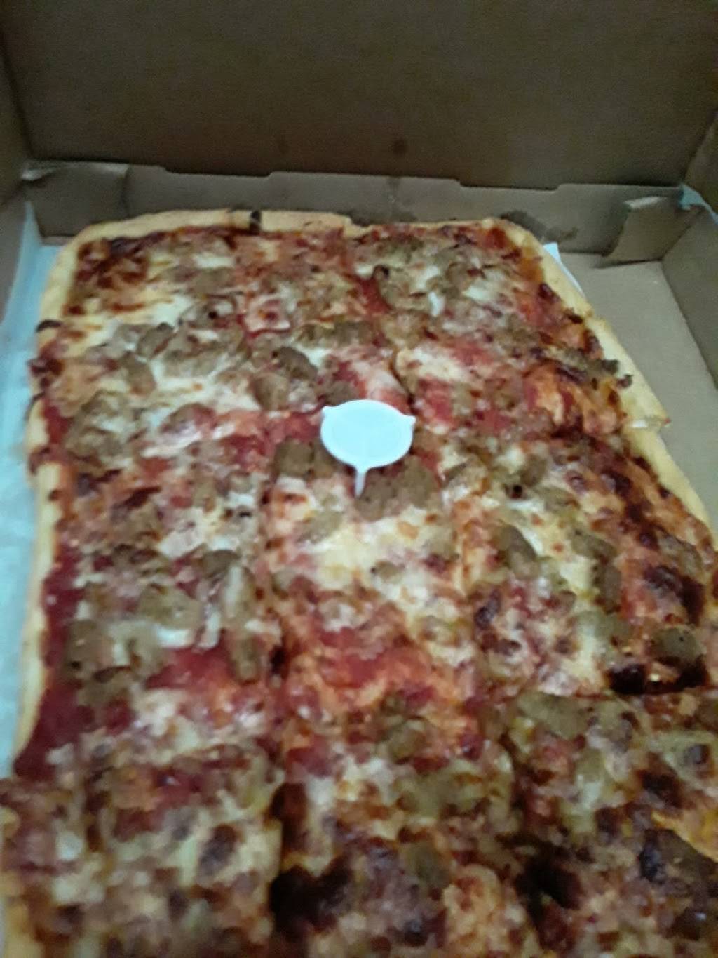 Ianazones Homemade Pizza | restaurant | 7271 West Blvd, Boardman, OH 44512, USA | 3307299600 OR +1 330-729-9600