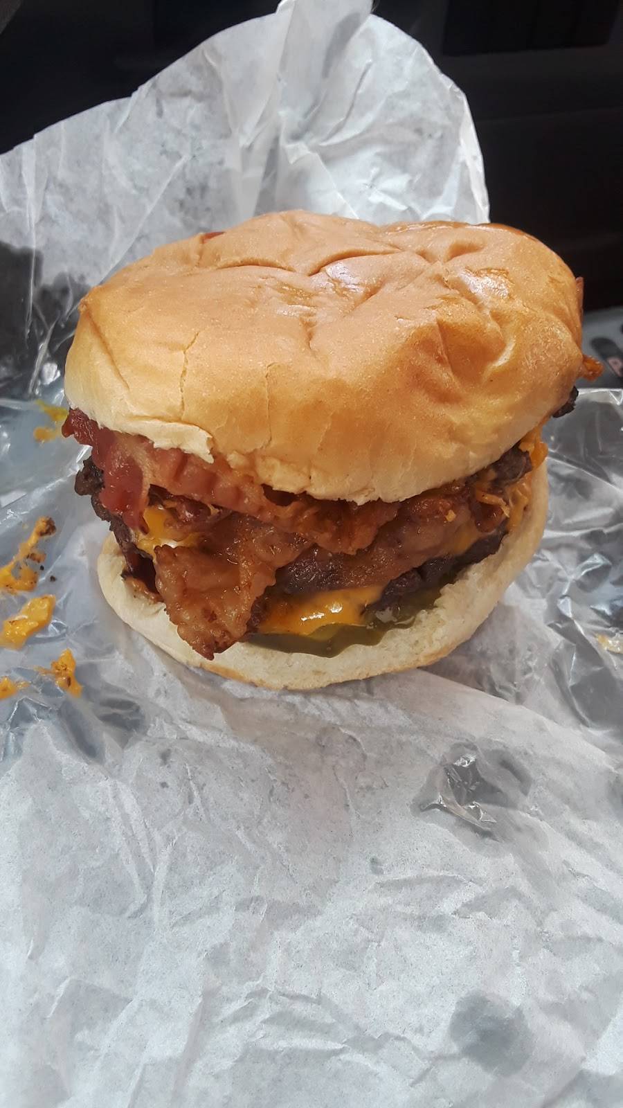 Whislers Drive-Up | restaurant | 300 N Garrison Ave, Carthage, MO 64836, USA | 4173584951 OR +1 417-358-4951