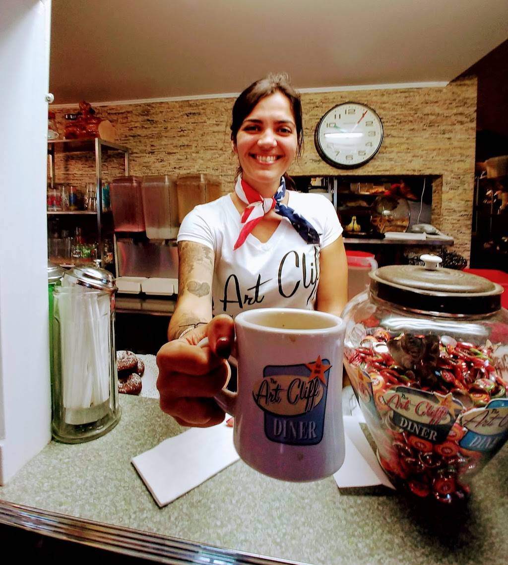 ArtCliff Diner | restaurant | 38 Beach Rd, Vineyard Haven, MA 02568, USA | 5086931224 OR +1 508-693-1224