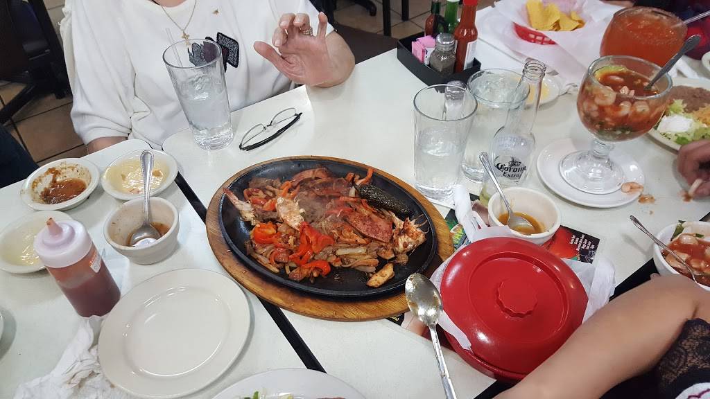 Ixtapa Bay Restaurant | restaurant | 10221 Garland Rd, Dallas, TX 75218, USA | 2146608118 OR +1 214-660-8118