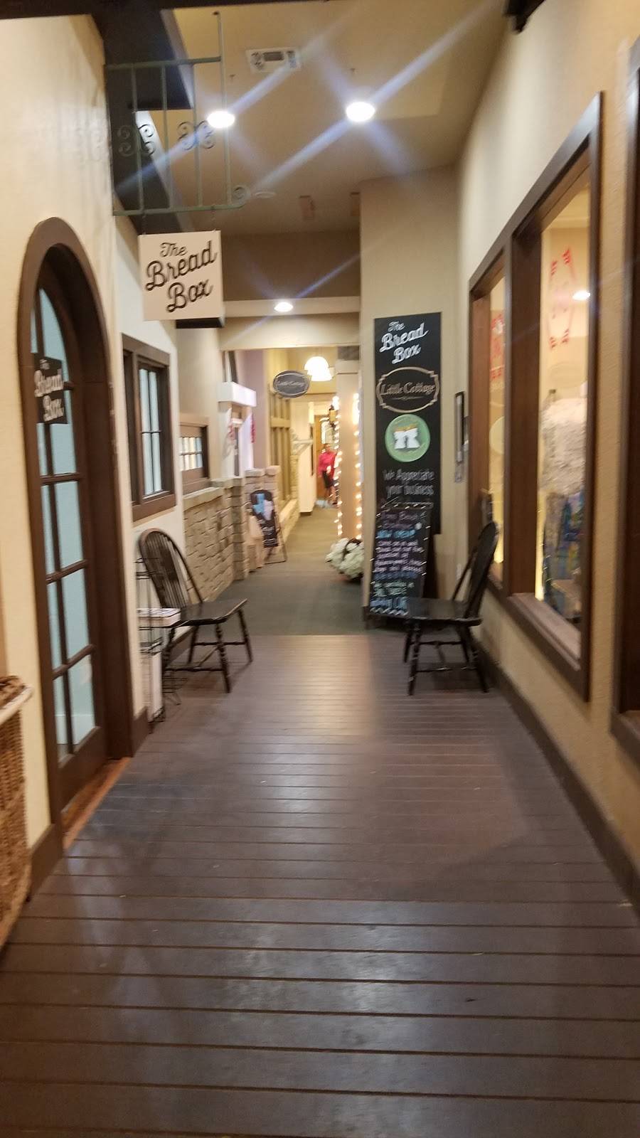 The Alley On Bitters | shopping mall | 555 W Bitters Rd, Hill Country Village, TX 78232xvbvckbv ccc hj, North Central, TX 78232, USA | 2106388754 OR +1 210-638-8754