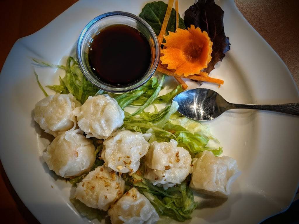 White Coconut Thai Restaurant | restaurant | 211 Middlesex Turnpike, Burlington, MA 01803, USA | 7813651436 OR +1 781-365-1436