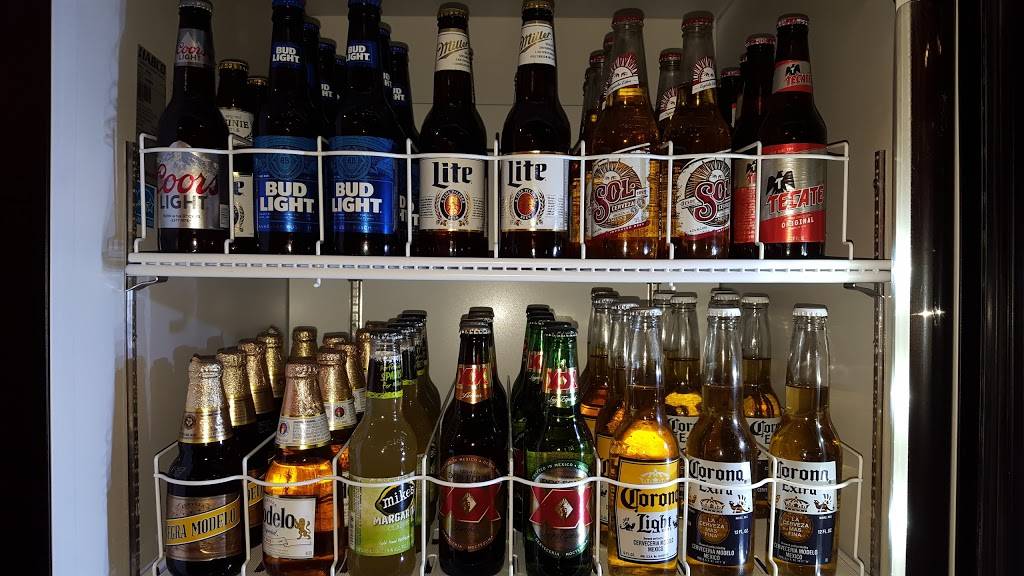 El Burrito Jarocho | restaurant | 1232, 557 Milwaukee Ave, Burlington, WI 53105, USA | 2627671172 OR +1 262-767-1172