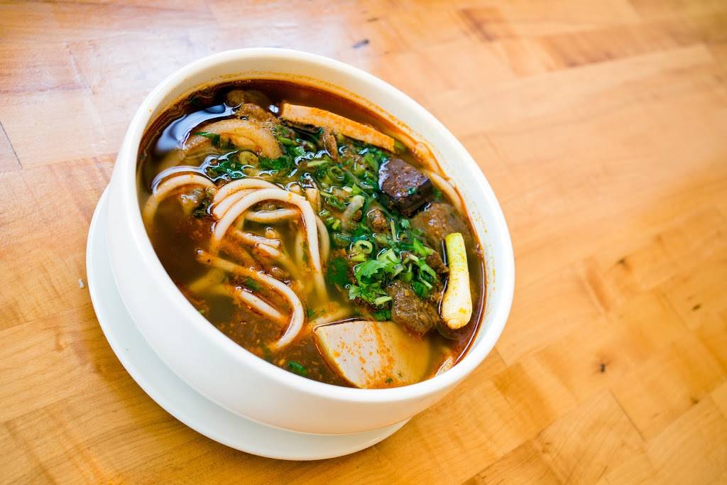 Le Pho Vietnamese Restaurant | restaurant | 2501 San Pablo Ave, Berkeley, CA 94702, USA | 5102805783 OR +1 510-280-5783