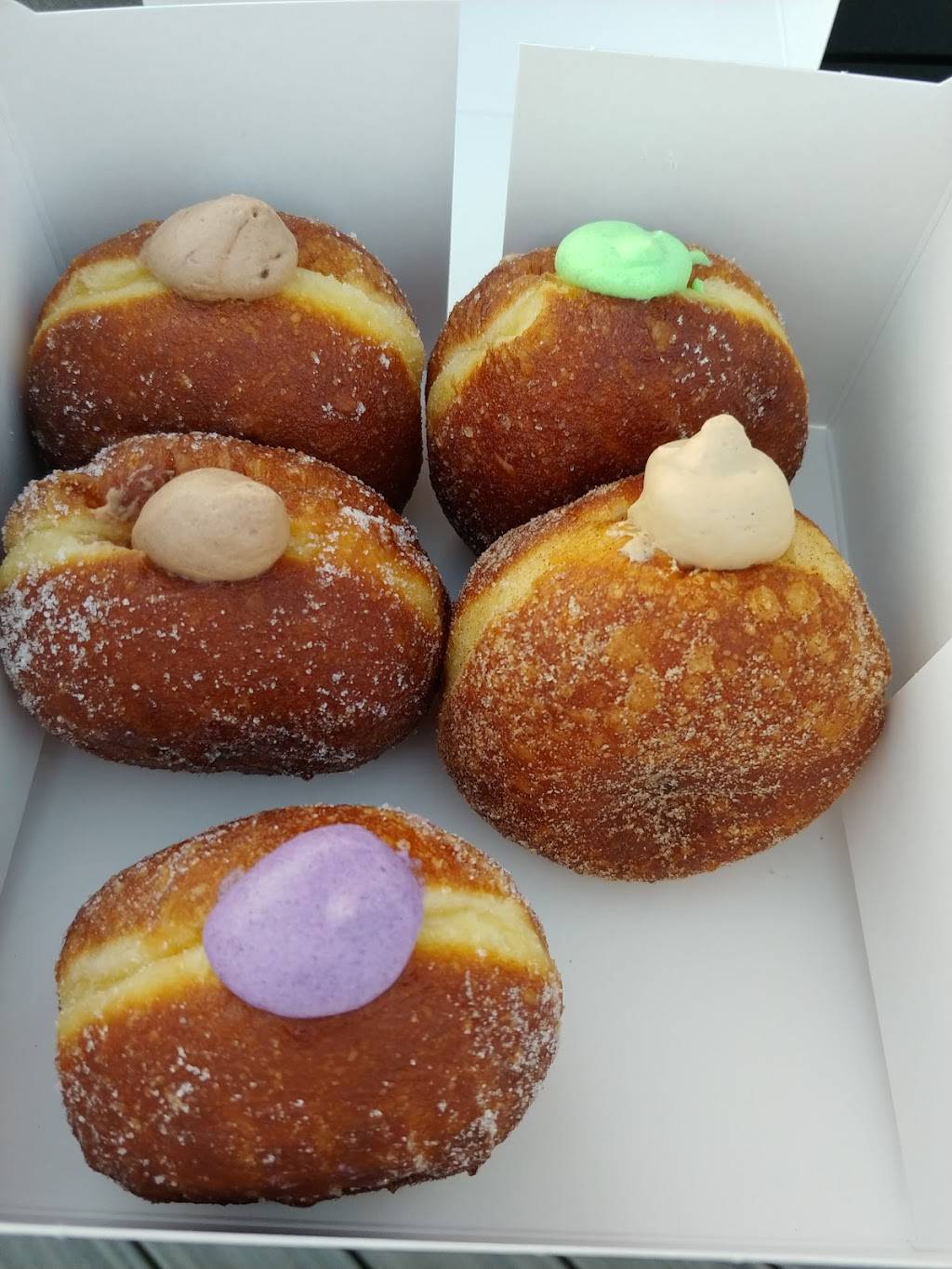 B Doughnut | restaurant | 44715 Thorndike St, Ashburn, VA 20147, USA | 5712930554 OR +1 571-293-0554