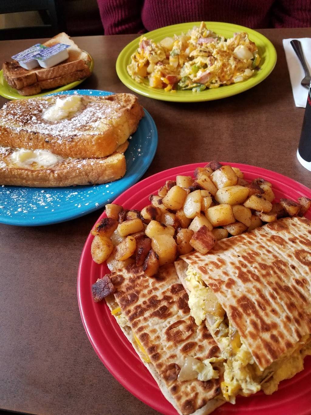 Coventry Parlor at Laurel Locks, LLC | restaurant | 653 Laurelwood Rd, Pottstown, PA 19465, USA | 4843004911 OR +1 484-300-4911