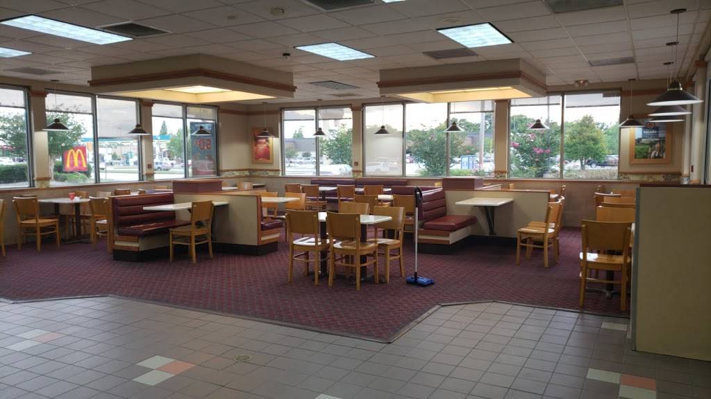Wendys | restaurant | 9955 Bluebonnet Rd, Baton Rouge, LA 70810, USA | 2253087414 OR +1 225-308-7414